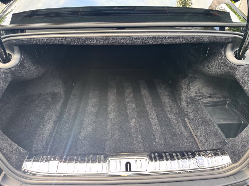Used 2016 Rolls-Royce Wraith RWD image 19