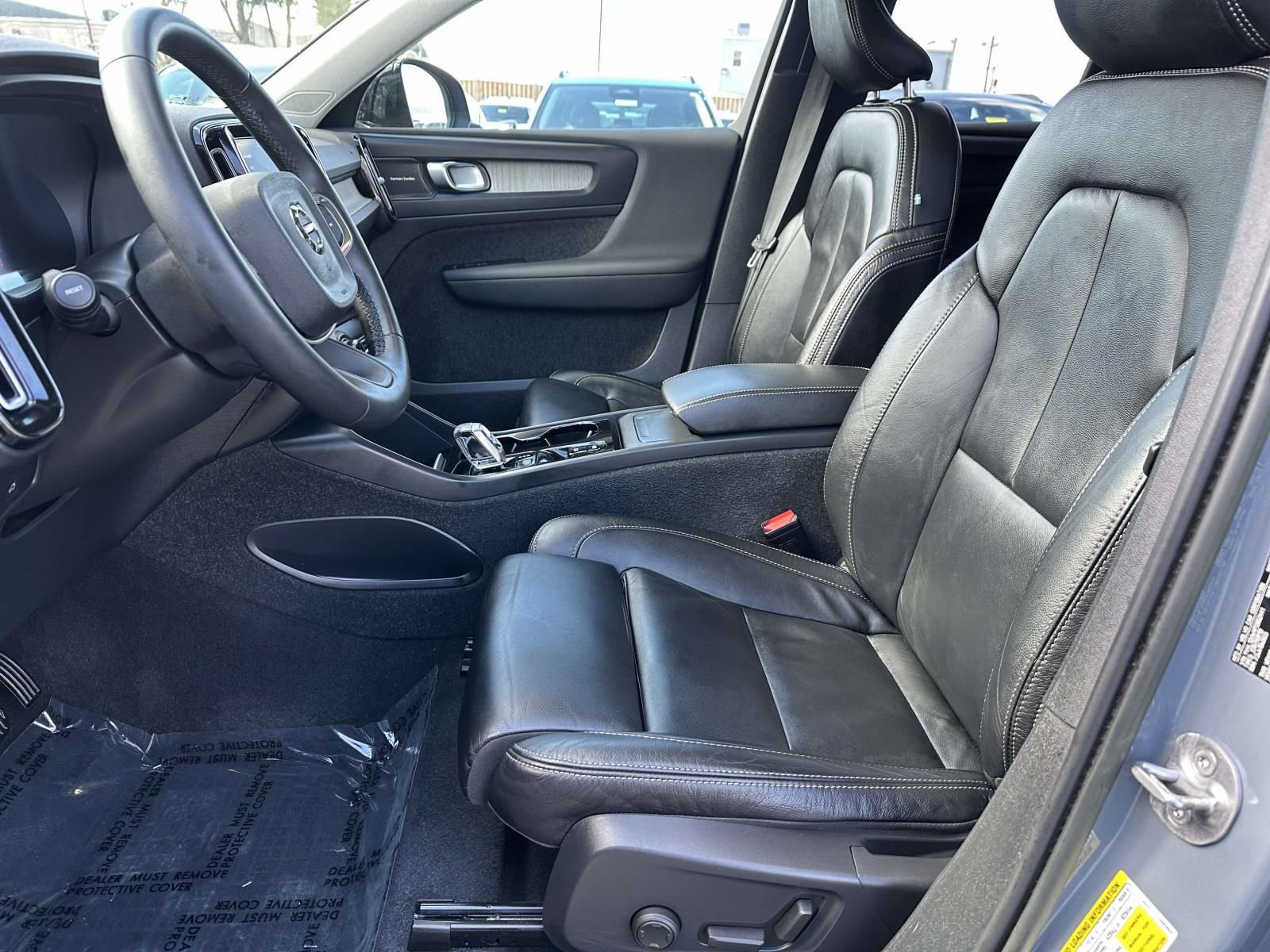 Used 2023 Volvo XC40 B5 Plus w/ Driver Assist Package image 22