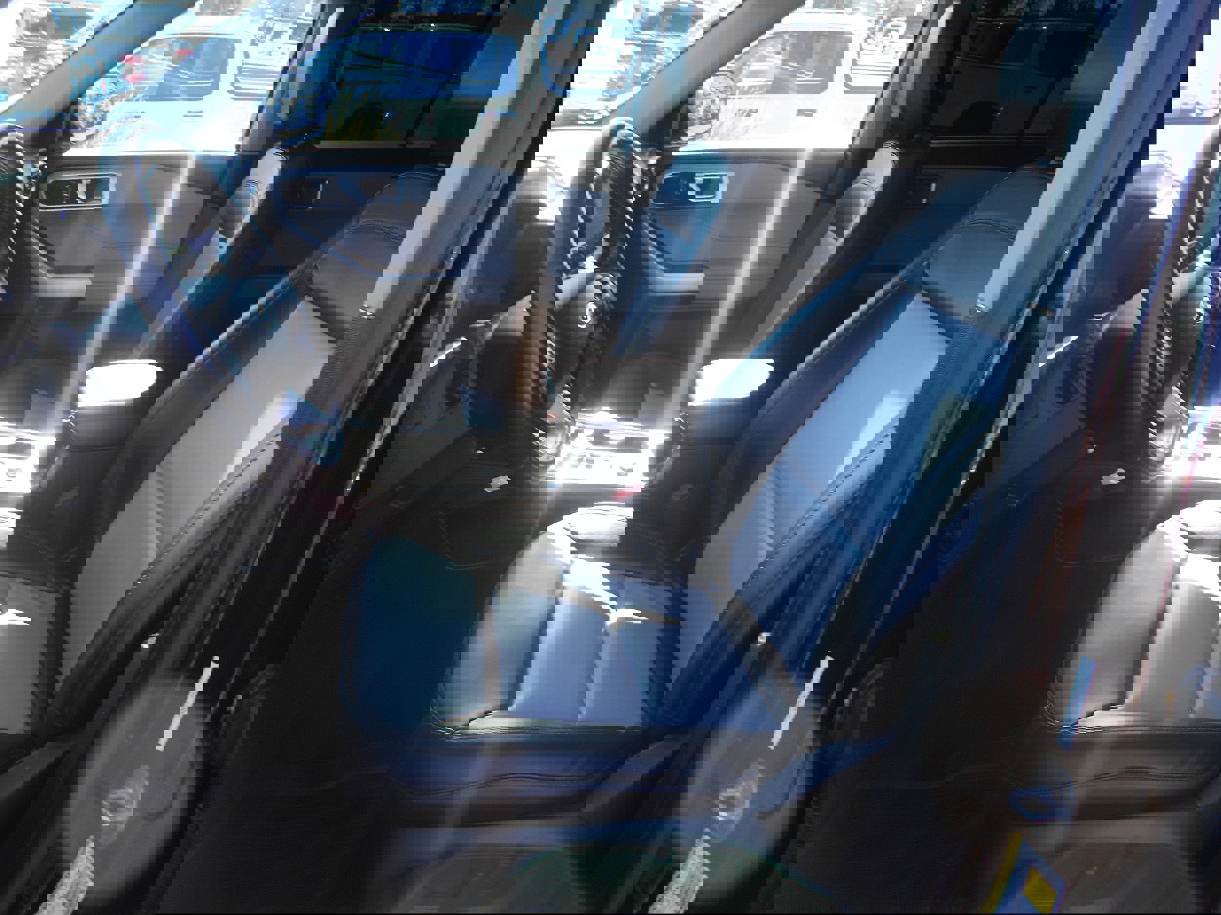 Used 2023 Ford Explorer XLT w/ Equipment Group 202A image 10