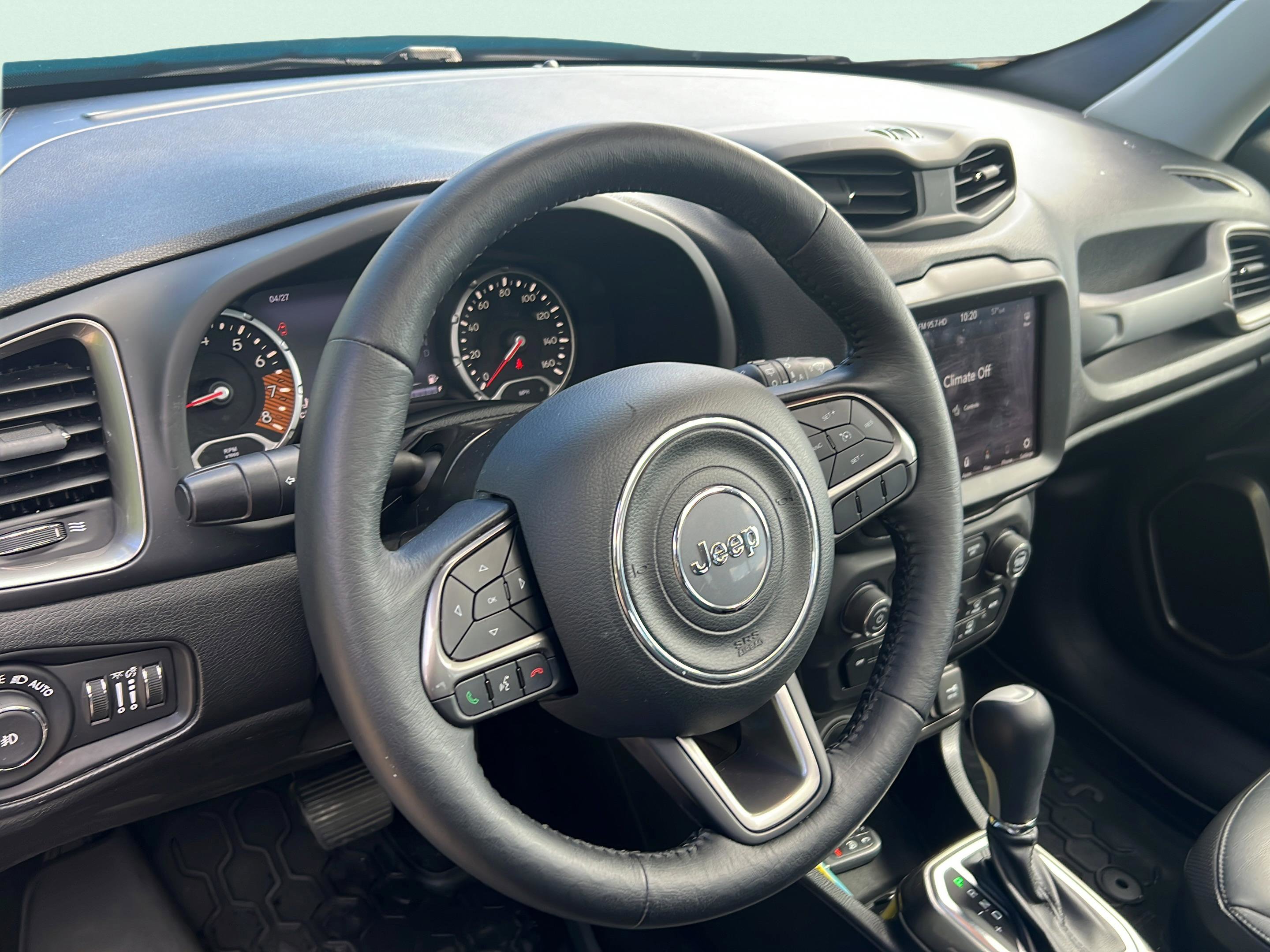 Used 2020 Jeep Renegade Limited w/ UConnect 8.4 Nav Group AWD/4WD image 9