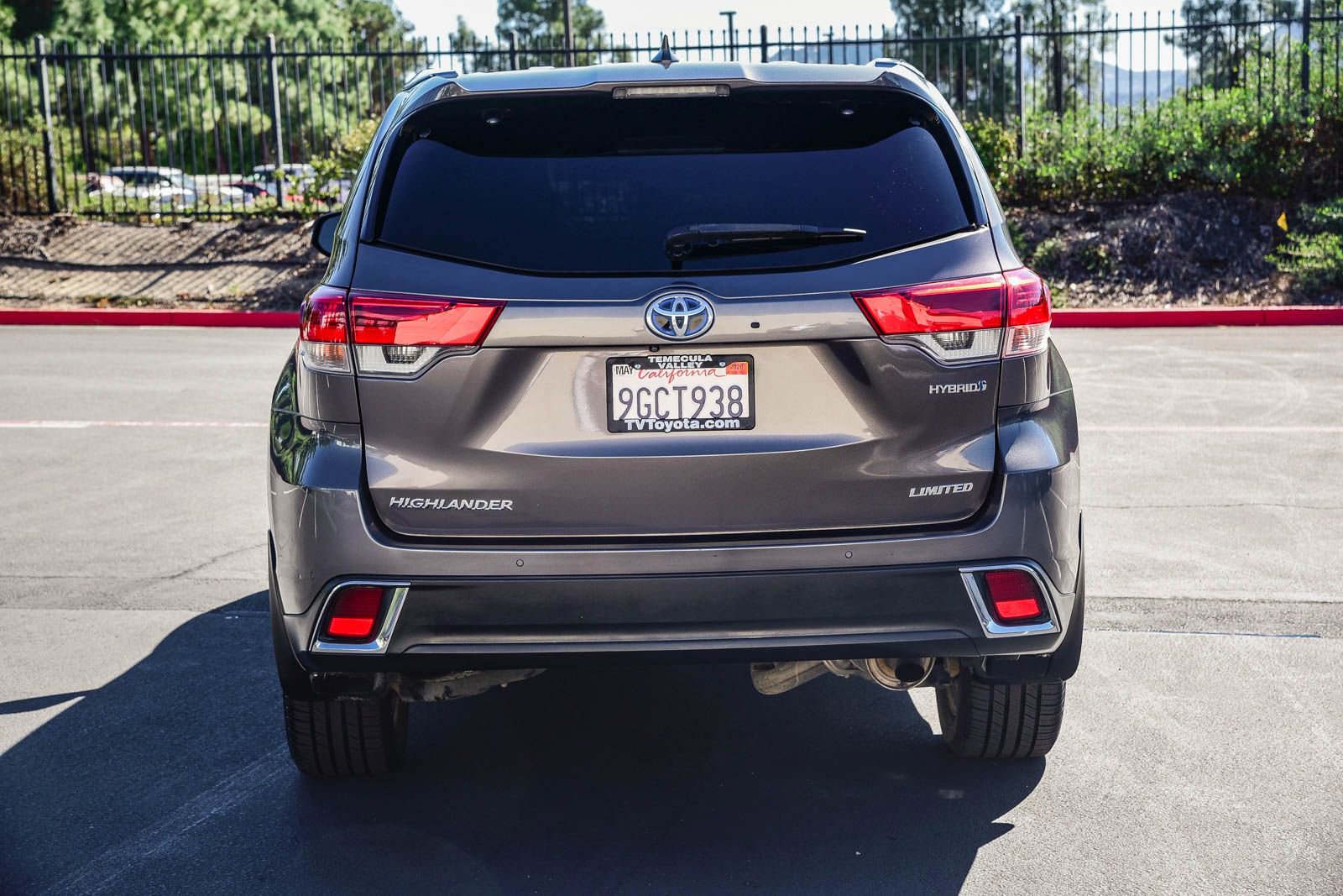 Used 2017 Toyota Highlander Limited image 6