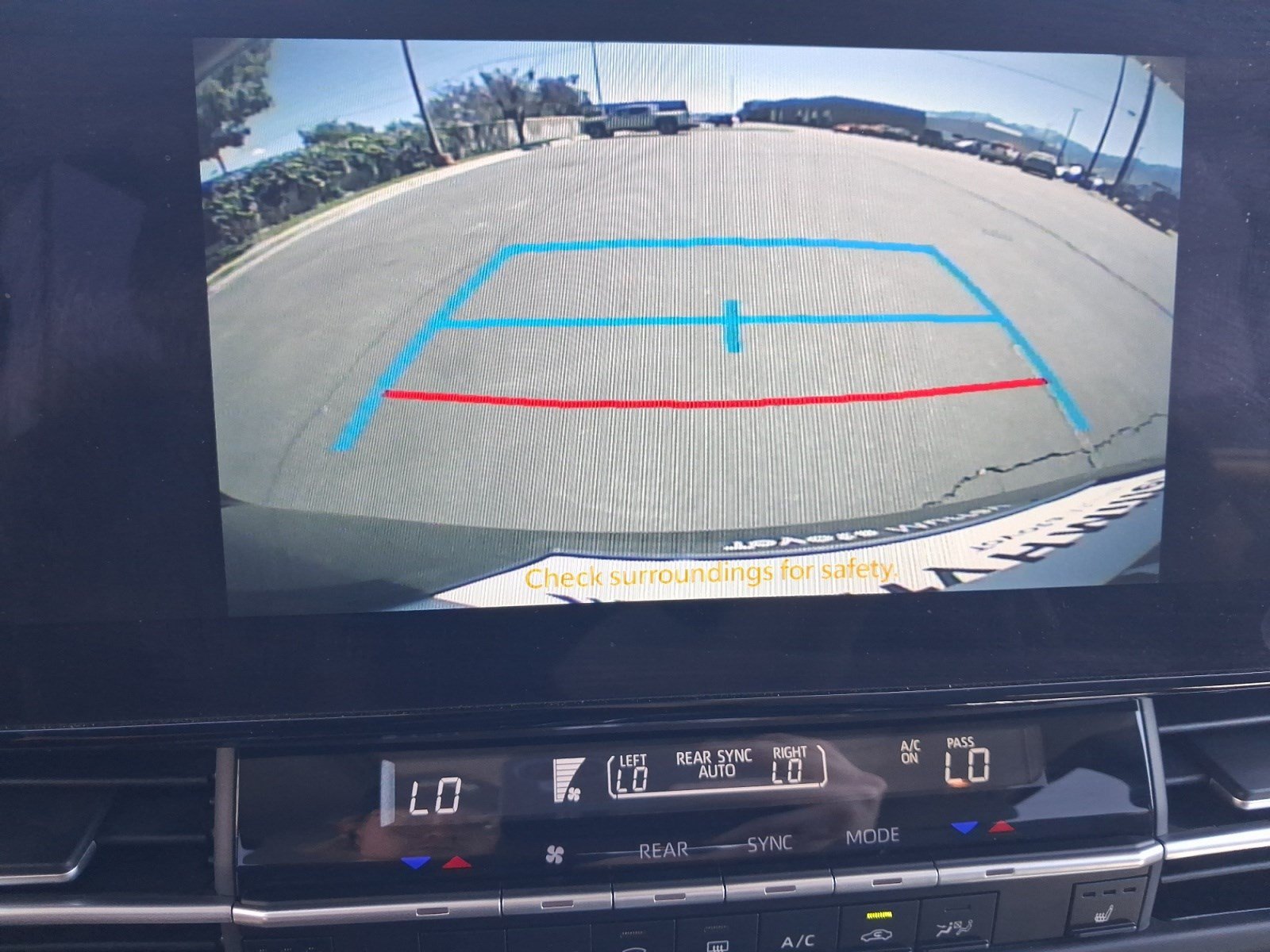 Certified 2025 Toyota Sienna XLE FWD image 21