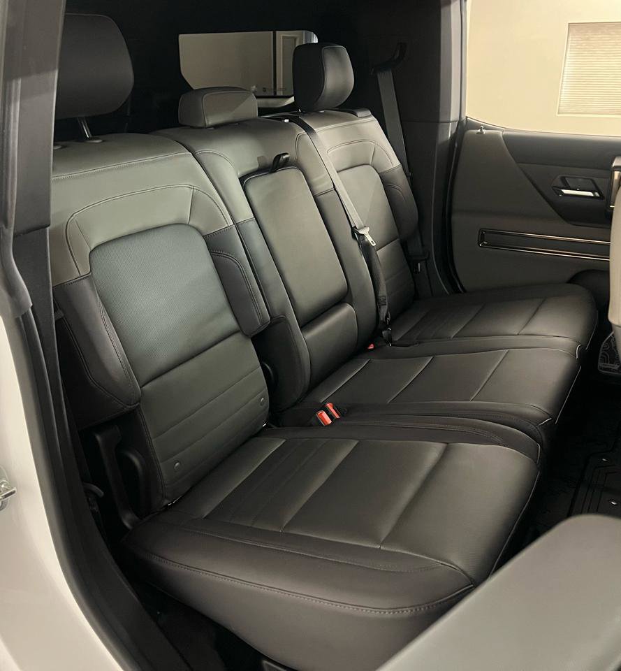 Used 2025 GMC Hummer EV 2X image 32