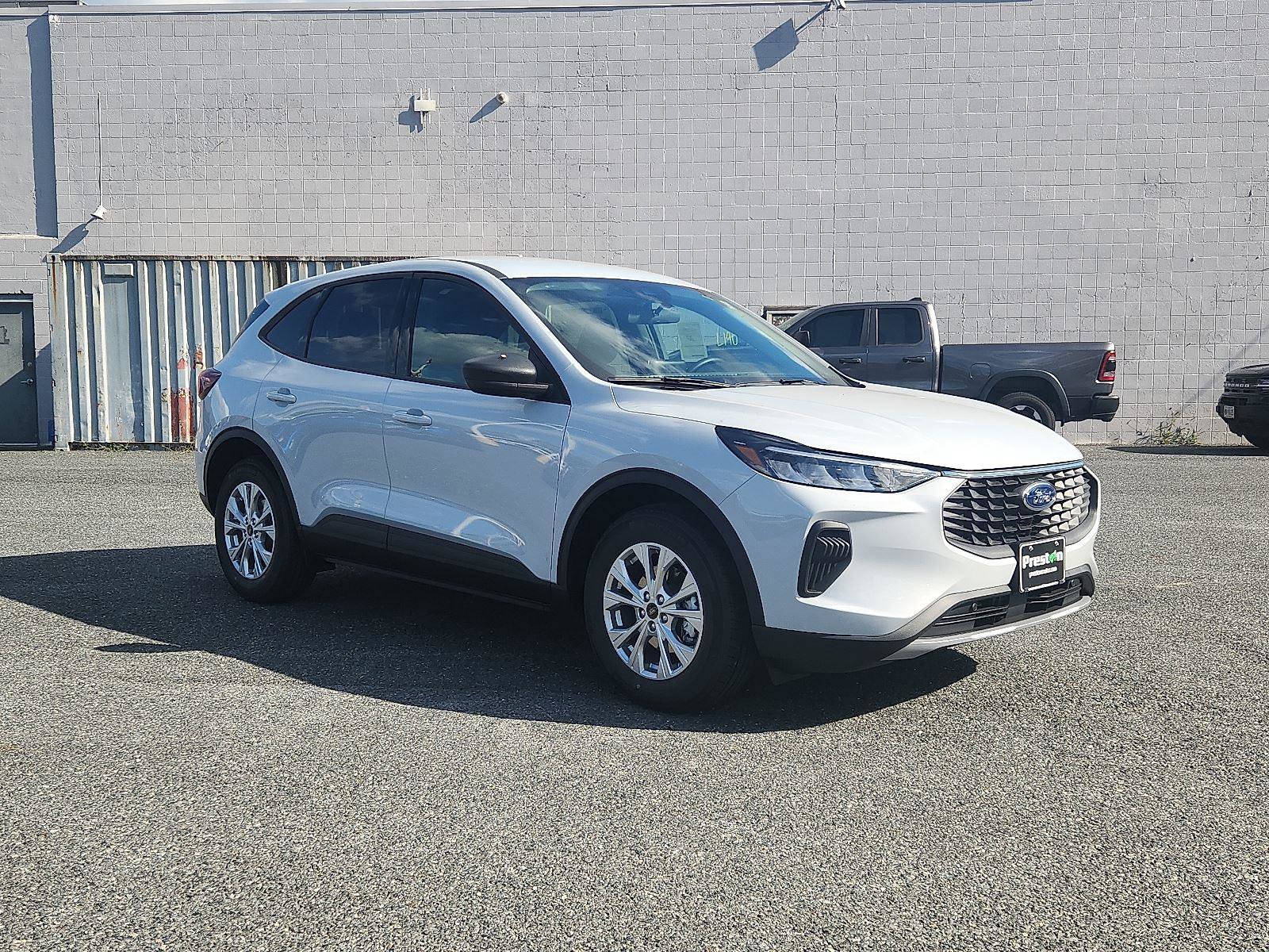 New 2026 Ford Escape Active image 2