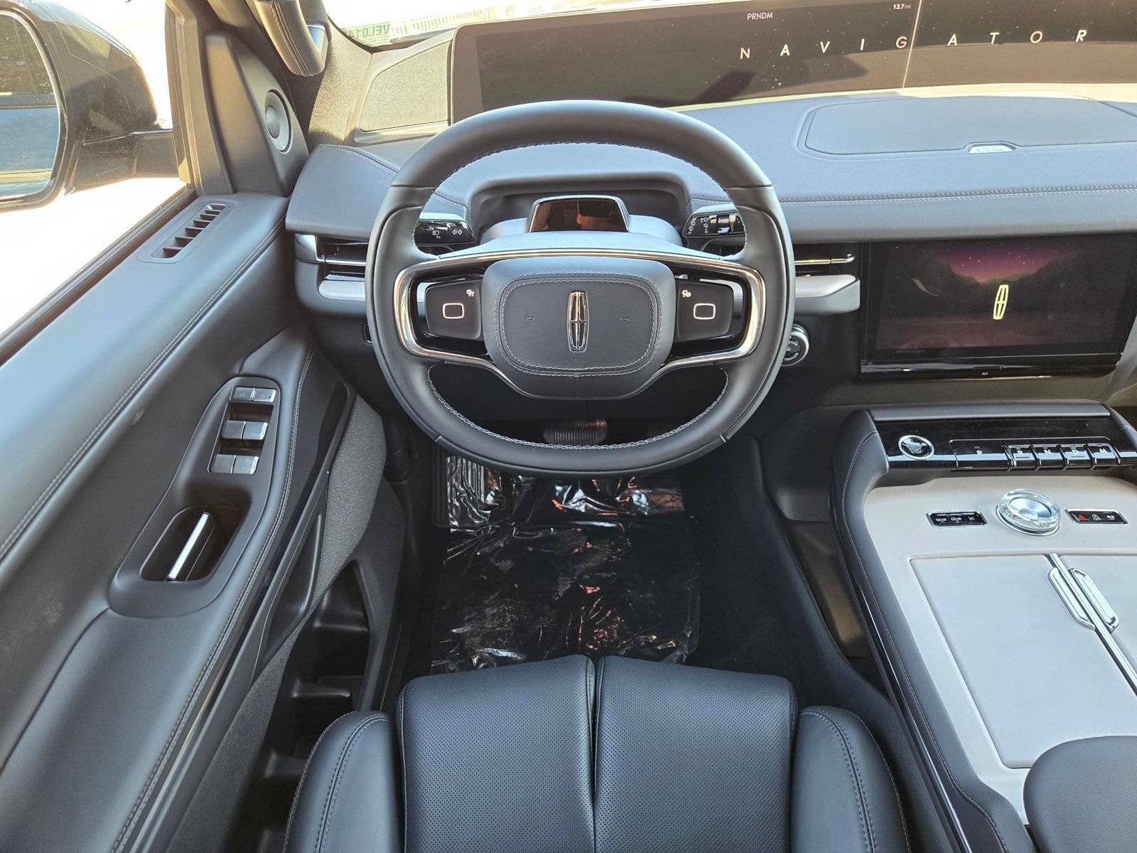 New 2027 Lincoln Navigator Reserve w/ Jet Appearance Package AWD/4WD image 10