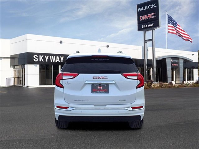 Used 2023 GMC Terrain Denali w/ Denali Premium Package image 6