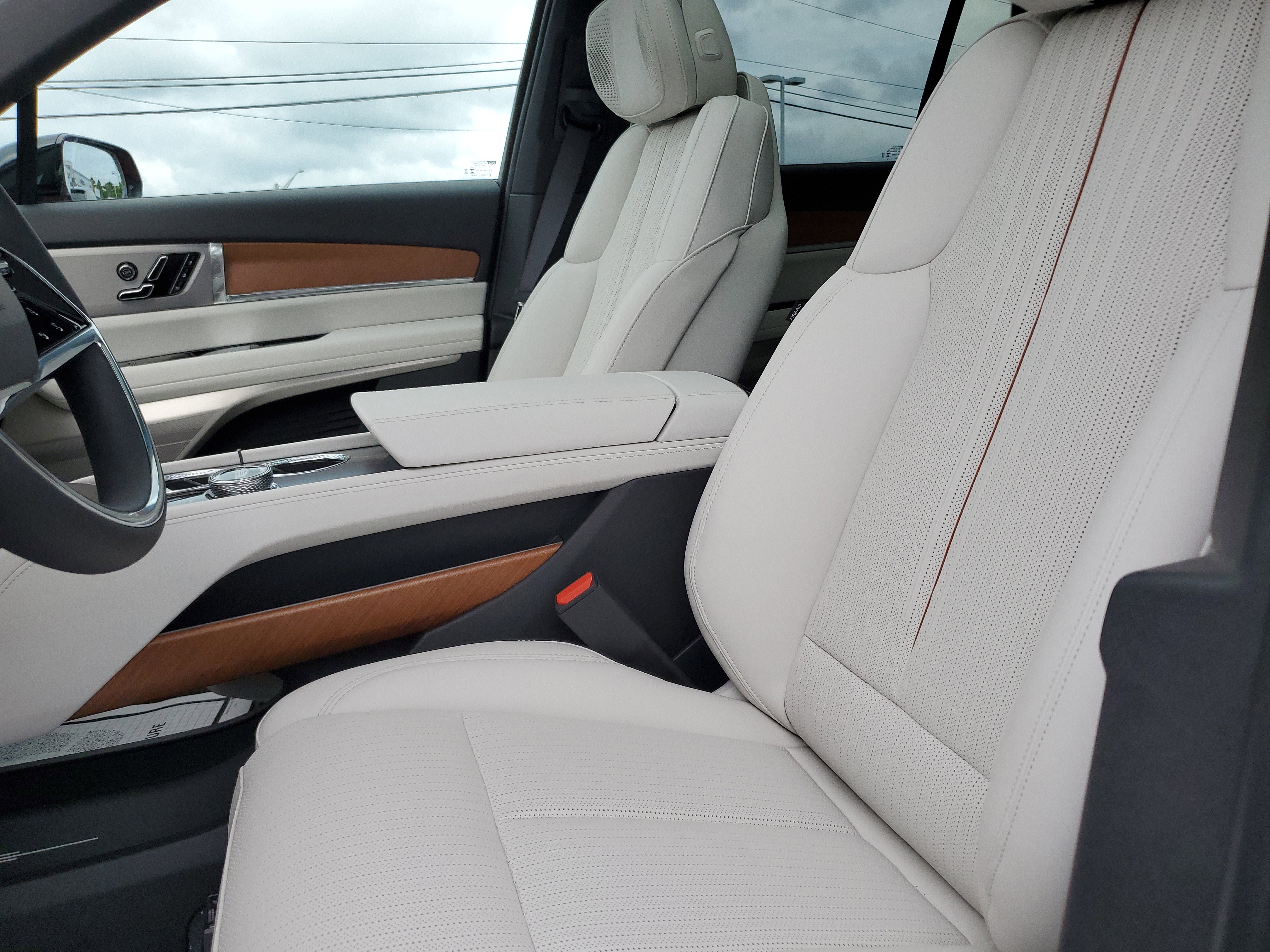 New 2026 Cadillac Vistiq Sport w/ LPO, Floor Liner Package image 13