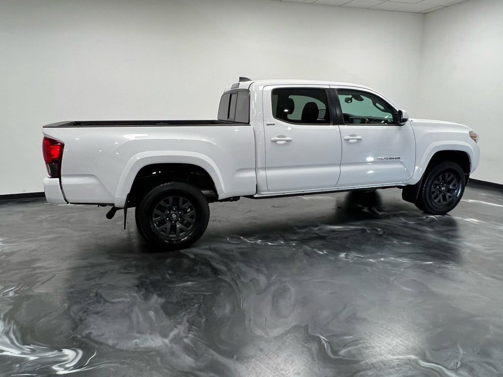 Used 2021 Toyota Tacoma SR5 AWD/4WD image 19