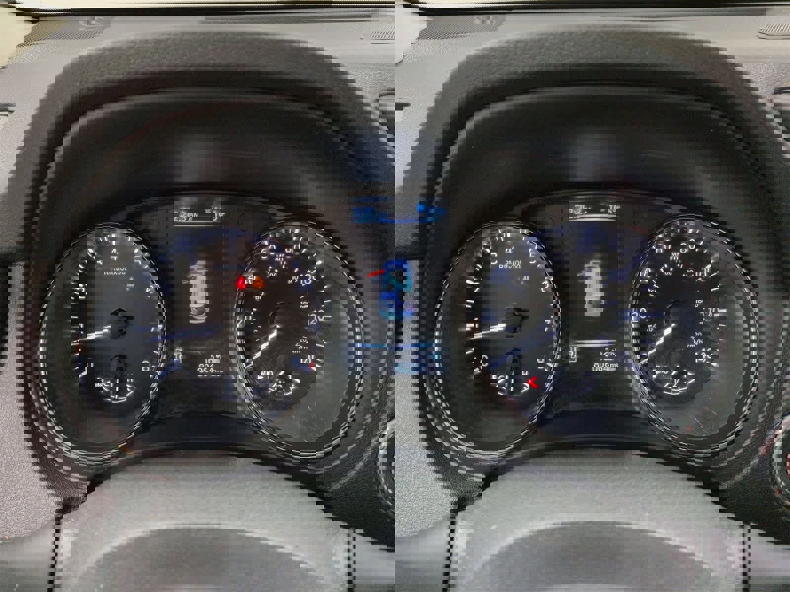 Used 2017 Nissan Rogue SV w/ Sun & Sound Touring Package image 33