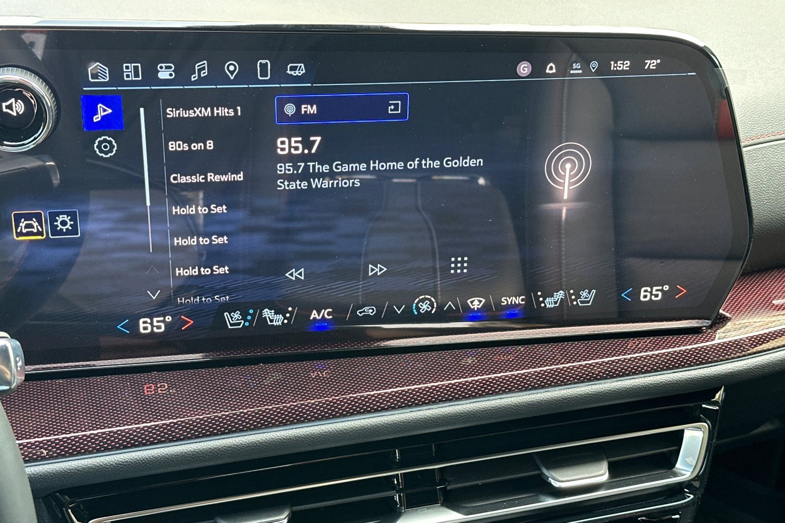 New 2025 Chevrolet Traverse RS w/ LPO, Floor Liner Package image 17