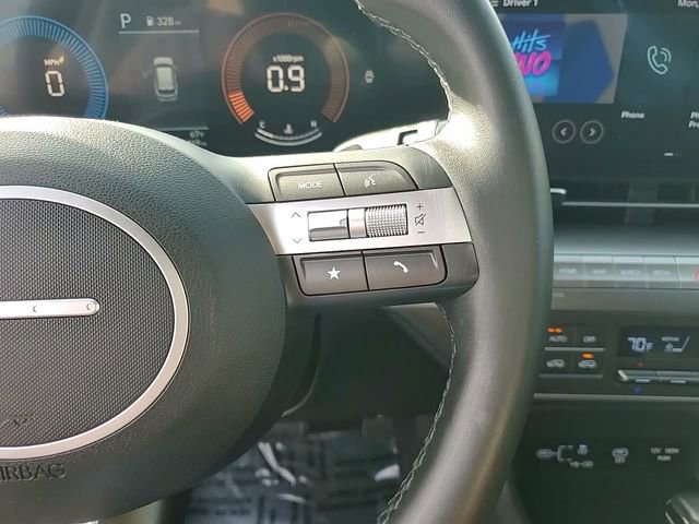 Used 2025 Hyundai Kona SEL image 15