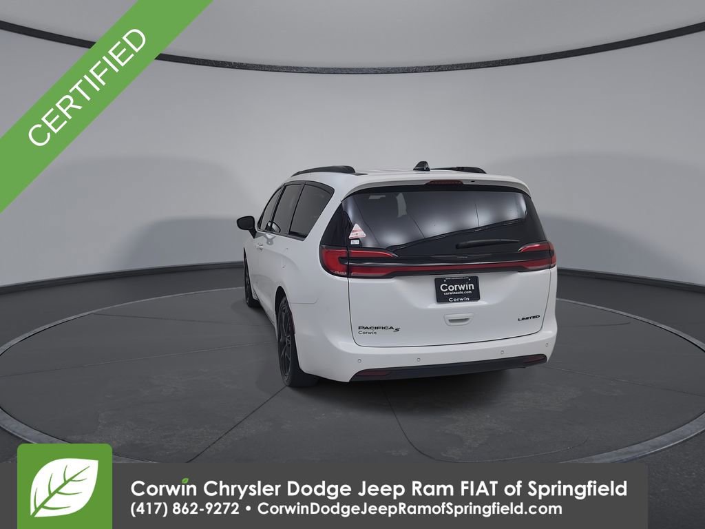 Certified 2025 Chrysler Pacifica Limited image 12