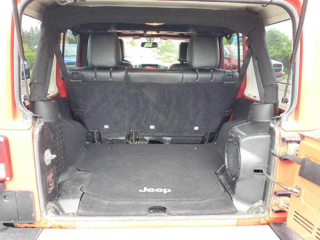 Used 2013 Jeep Wrangler Unlimited Sahara w/ Mopar Chrome Edition Group AWD/4WD image 8
