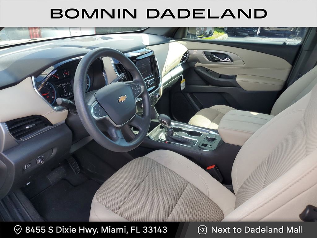 Used 2022 Chevrolet Traverse LS image 16