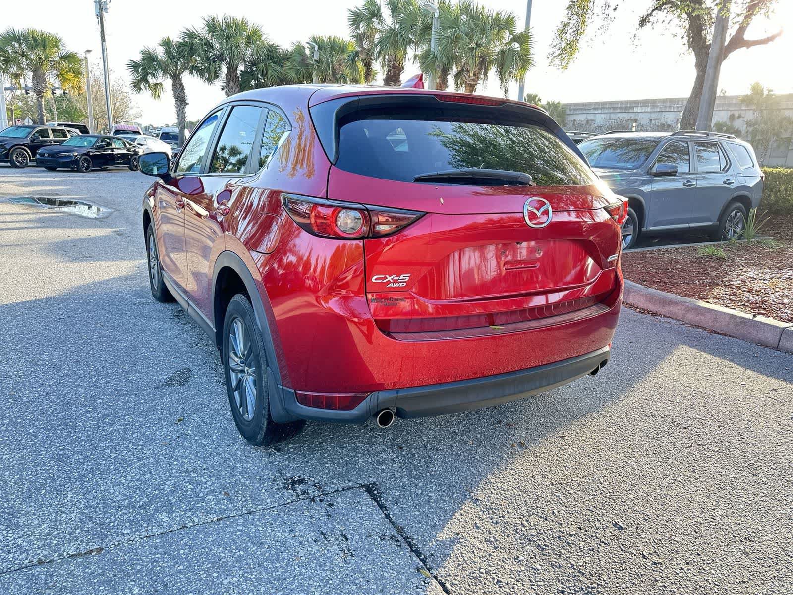 Used 2017 MAZDA CX-5 Touring w/ Preferred Equipment Package AWD/4WD image 4