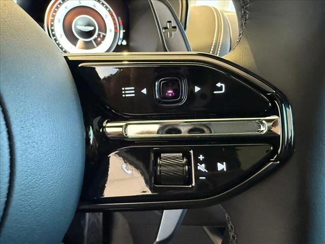 New 2025 Aston Martin DBX 707 image 13