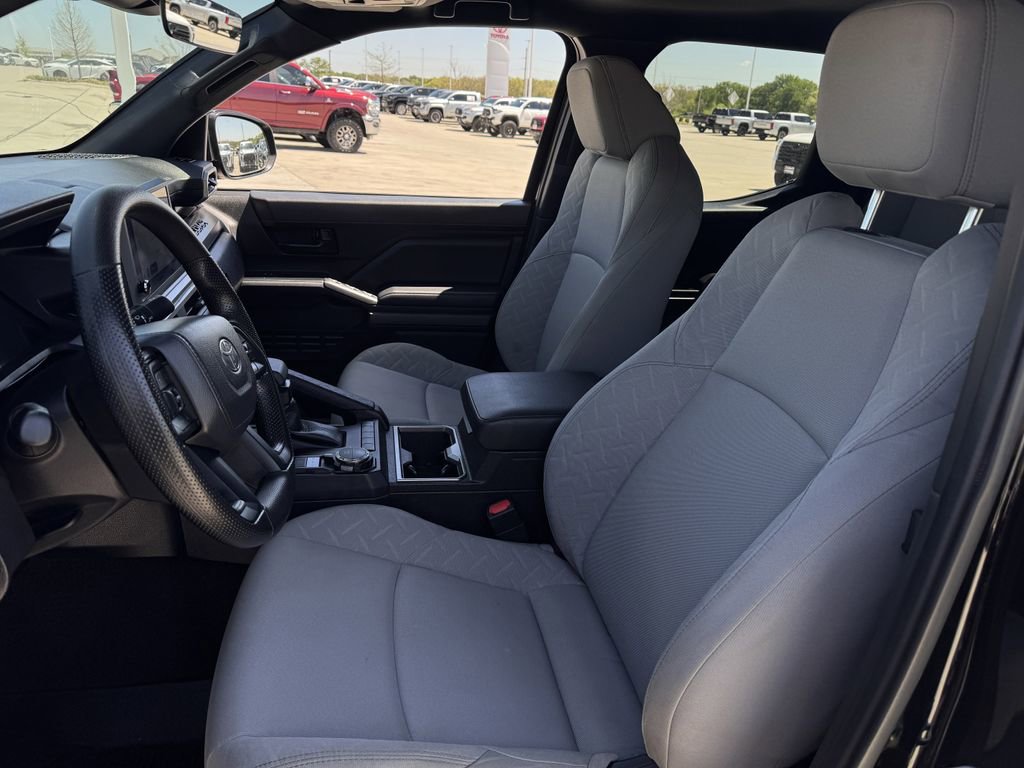 Used 2024 Toyota Tacoma SR5 AWD/4WD image 23