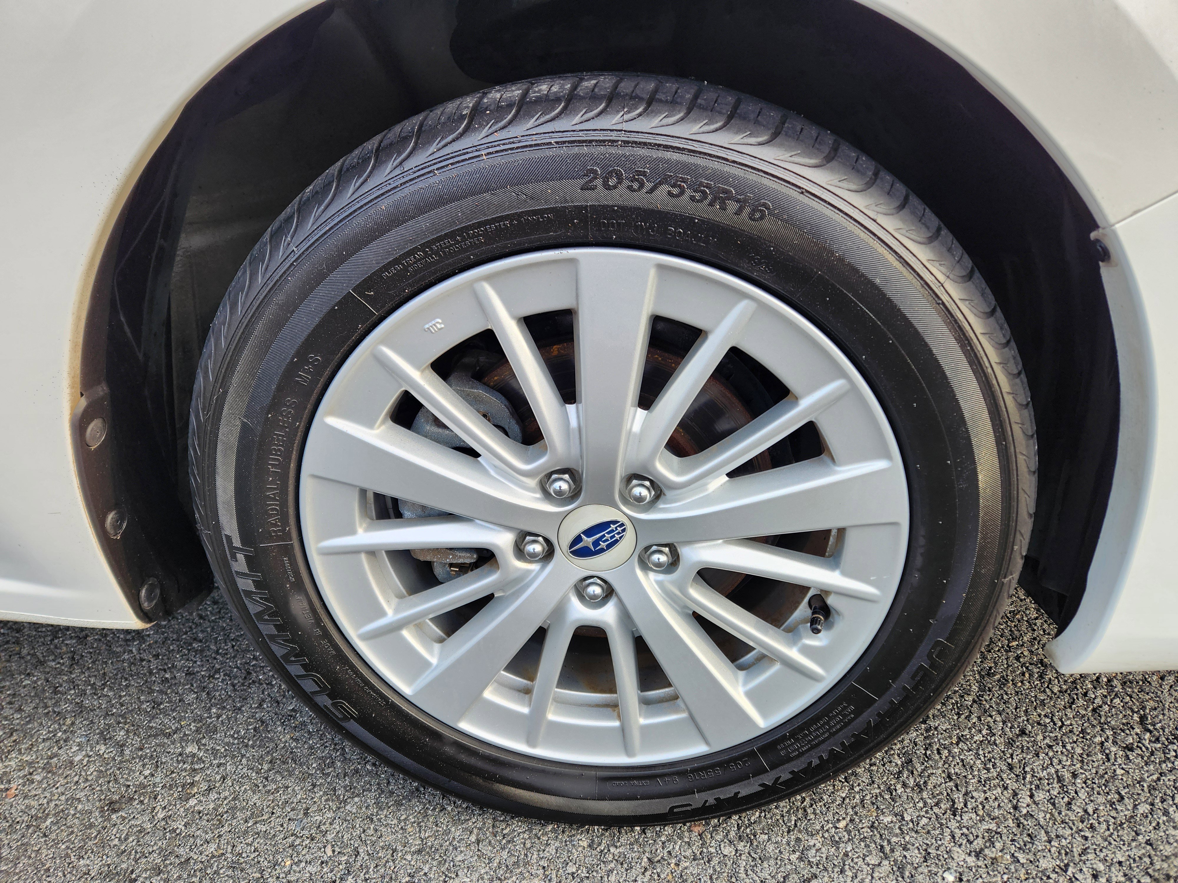 Used 2018 Subaru Impreza 2.0i Premium w/ Eyesight & BSD & Rcta image 7