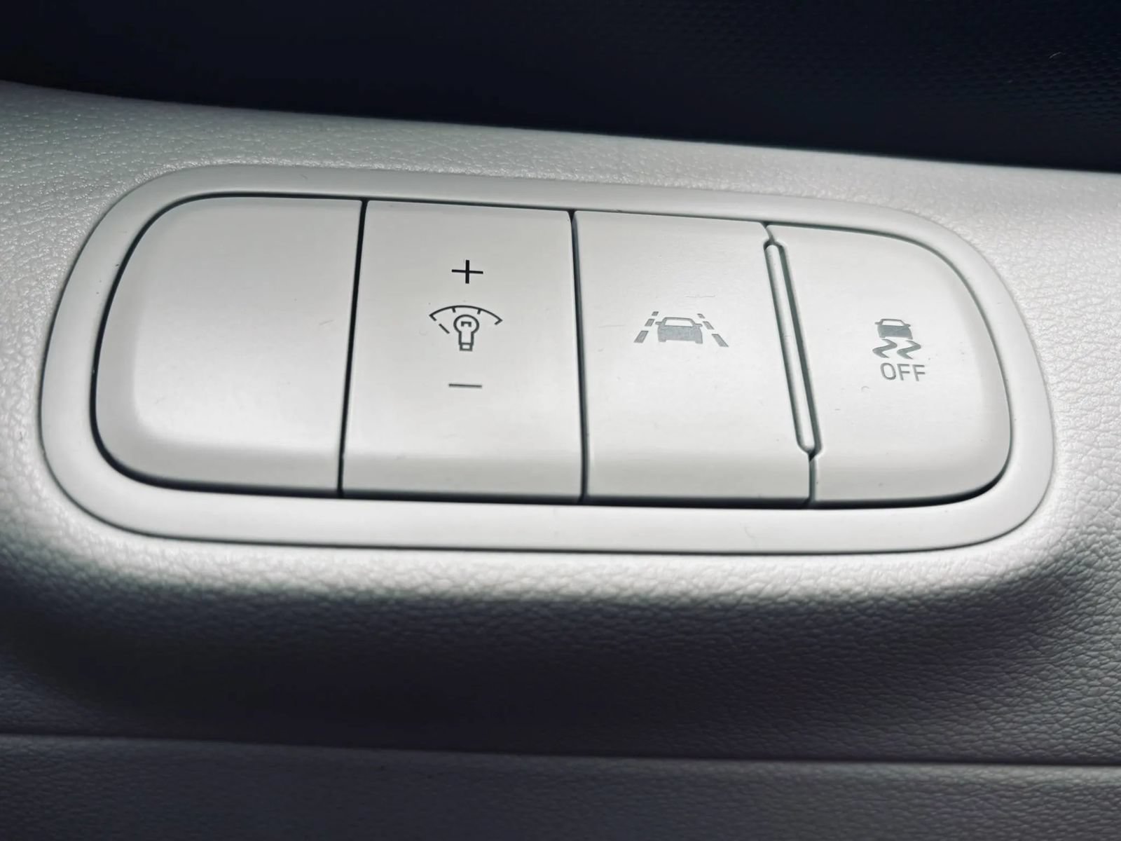Used 2021 Hyundai Venue FWD image 26