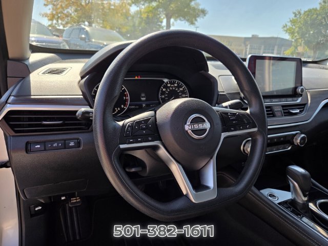 Used 2023 Nissan Altima 2.5 SV FWD image 10