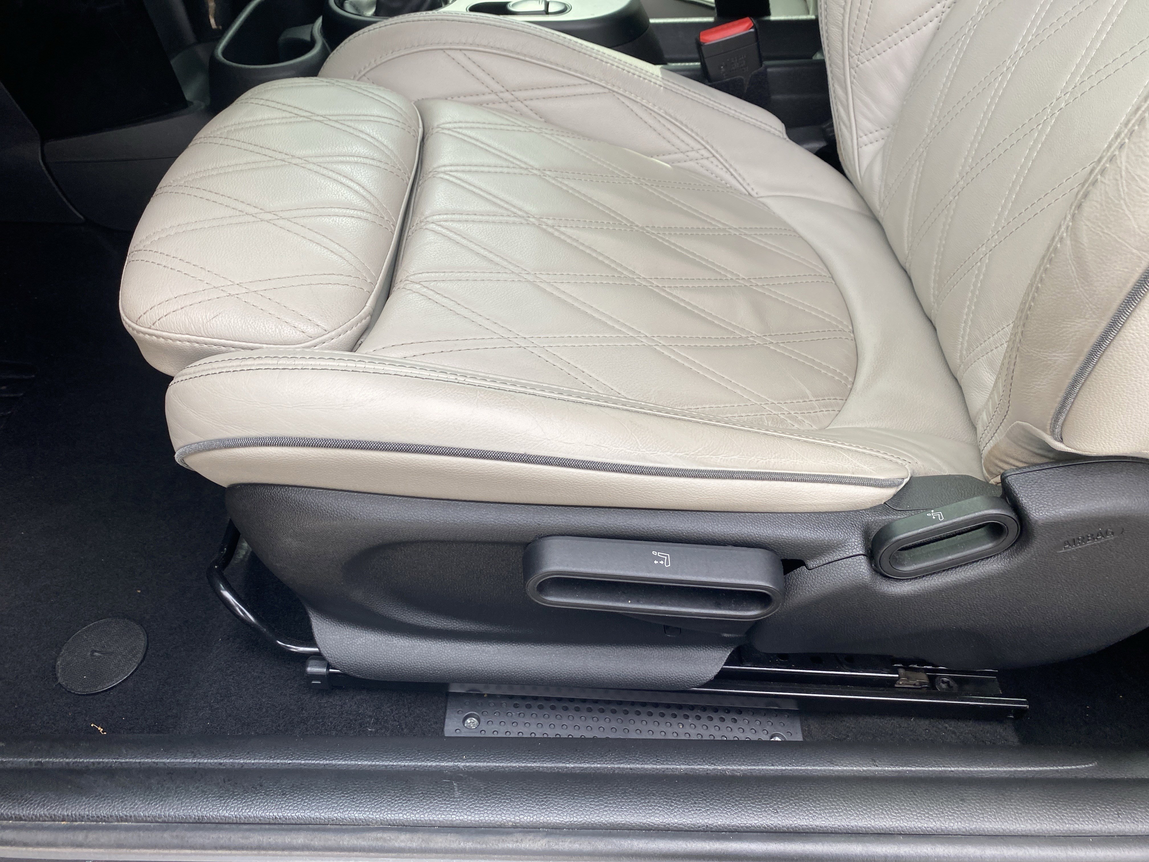 Used 2022 MINI Cooper SE image 26