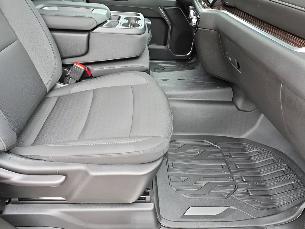 New 2026 GMC Sierra 2500 SLE w/ SLE Value Package; image 16
