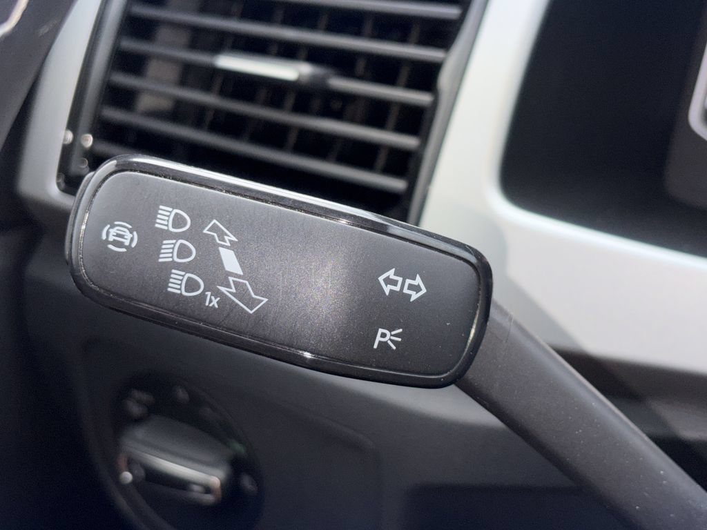 Certified 2023 Volkswagen Atlas SEL AWD/4WD image 12