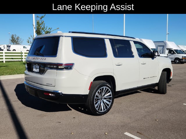 Used 2022 Jeep Grand Wagoneer Series III AWD/4WD image 11