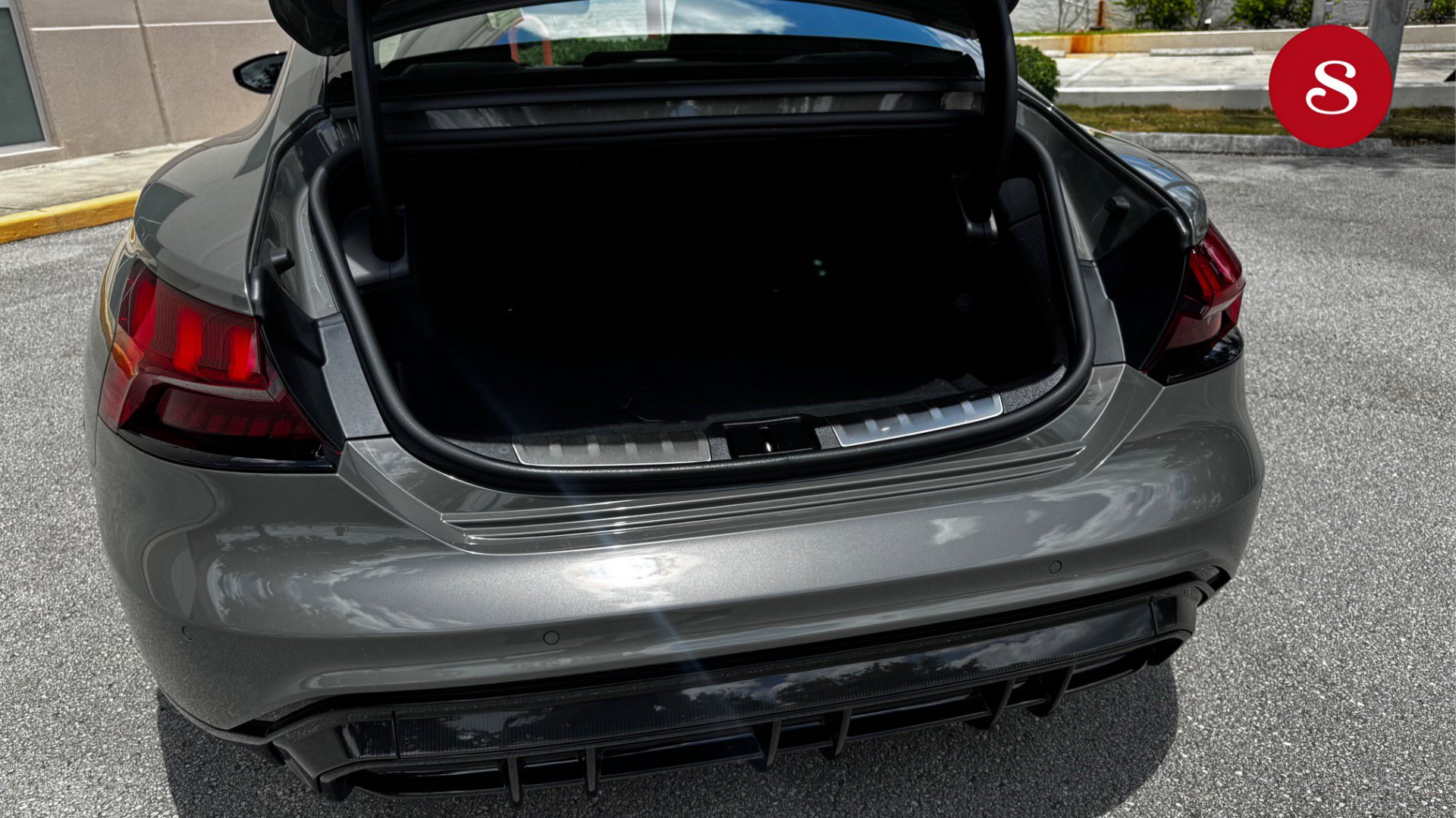Used 2022 Audi RS e-tron GT w/ Year 1 Package AWD/4WD image 6