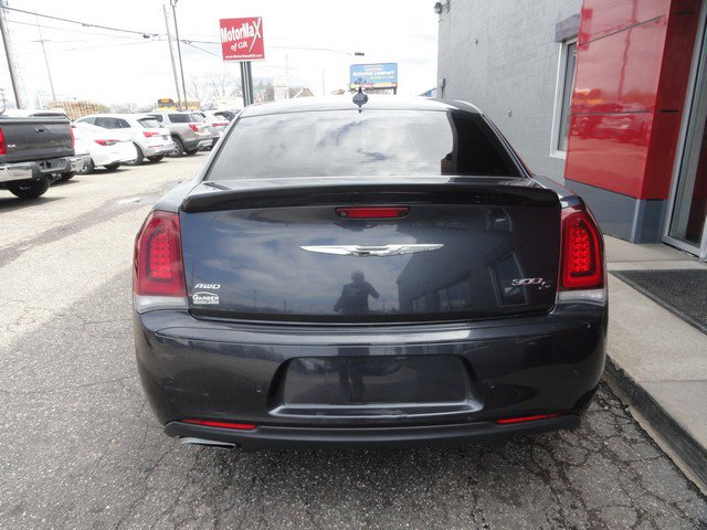 Used 2016 Chrysler 300 S w/ 300S Premium Group AWD/4WD image 3