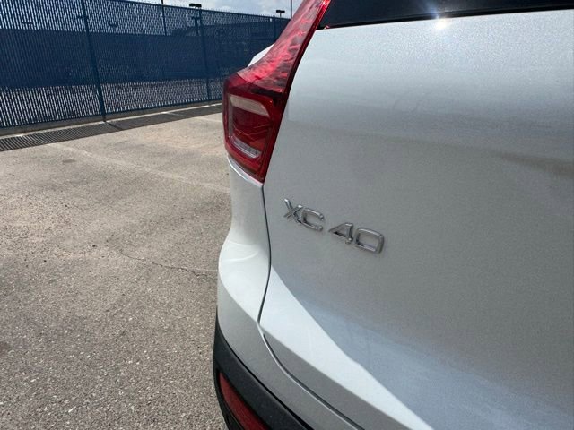New 2025 Volvo XC40 B5 Core w/ Protection Package image 6
