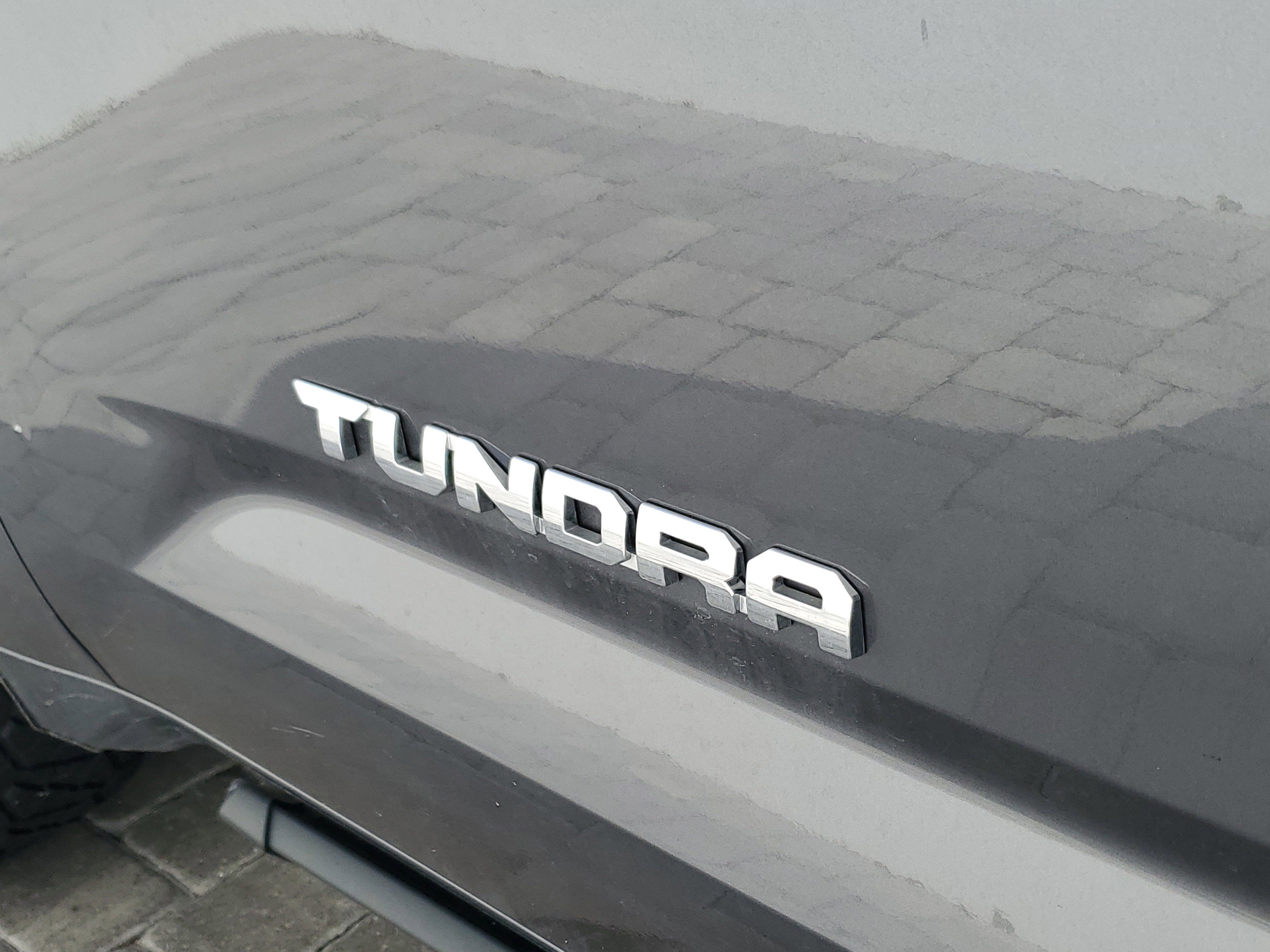 Used 2025 Toyota Tundra SR5 w/ SR5 Convenience Package AWD/4WD image 9