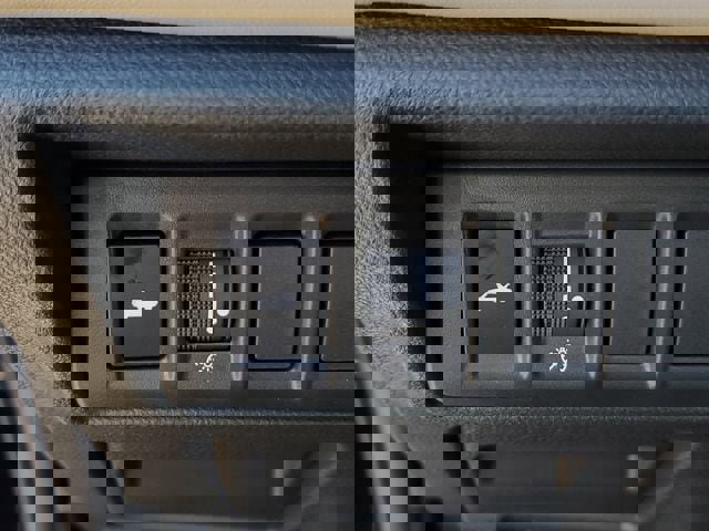 Certified 2025 Subaru Legacy Limited w/ Popular Package #3 image 33