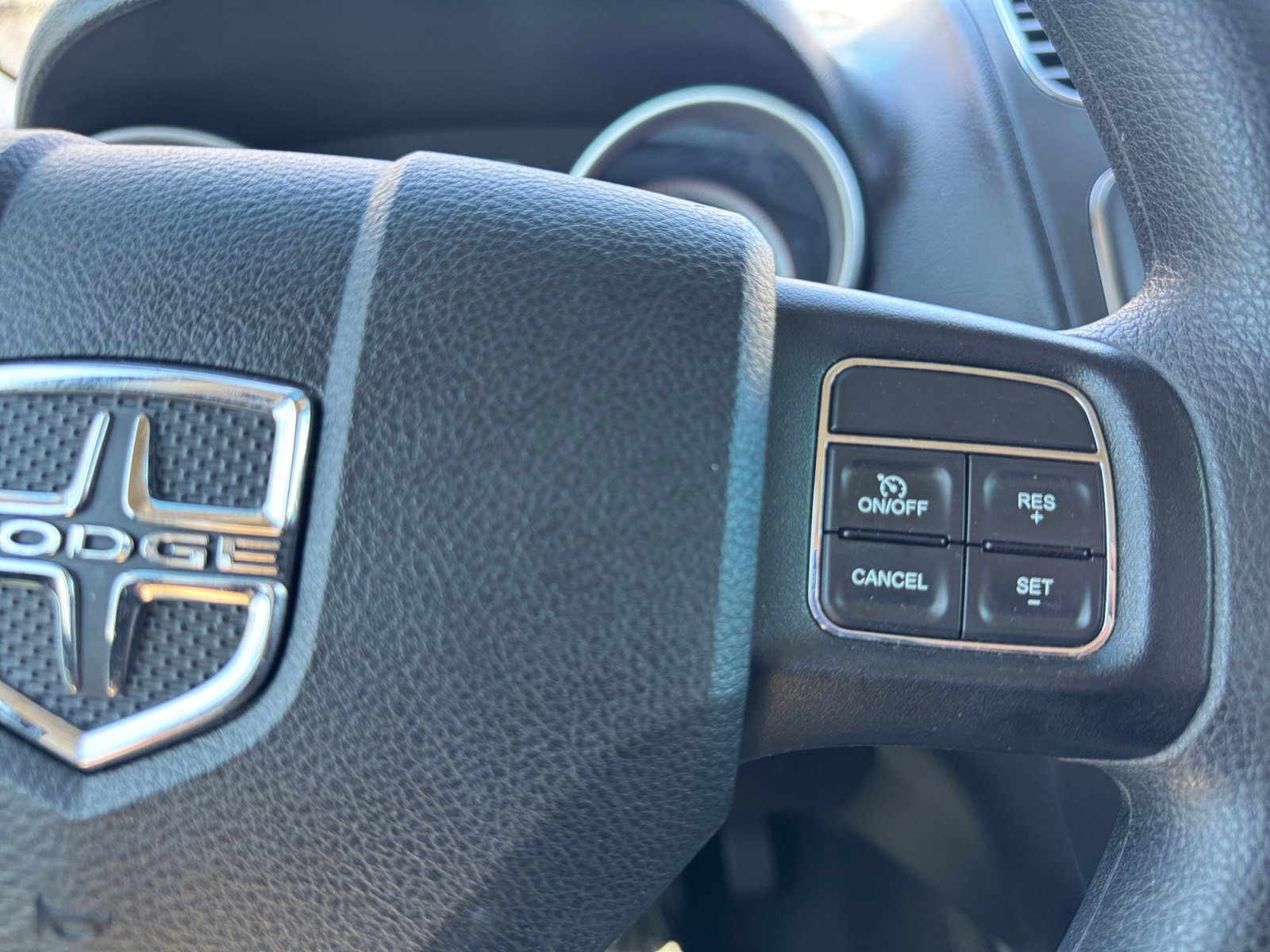 Used 2015 Dodge Journey SXT w/ Flexible Seating Group FWD image 24