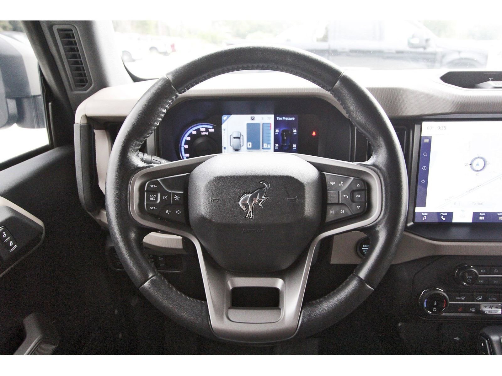 Used 2022 Ford Bronco Wildtrak image 14