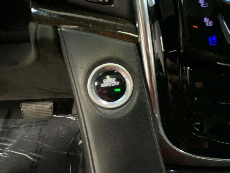 Used 2017 Cadillac Escalade Platinum AWD/4WD image 30