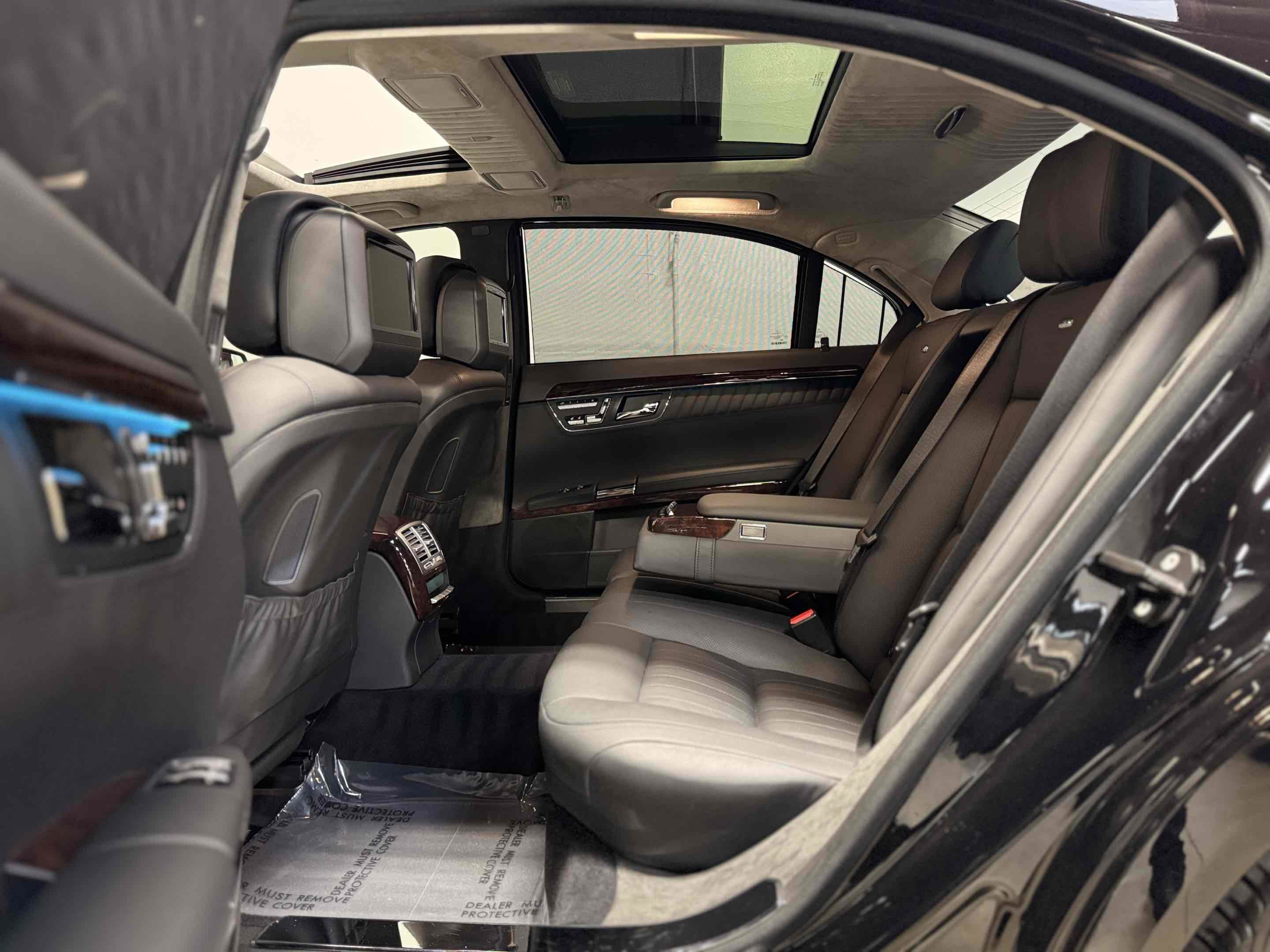 Used 2010 Mercedes-Benz S 600 image 4