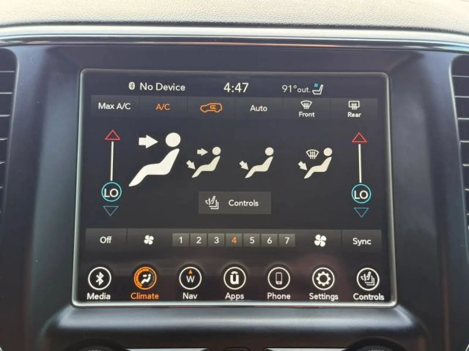 Used 2018 Jeep Grand Cherokee Overland AWD/4WD image 28
