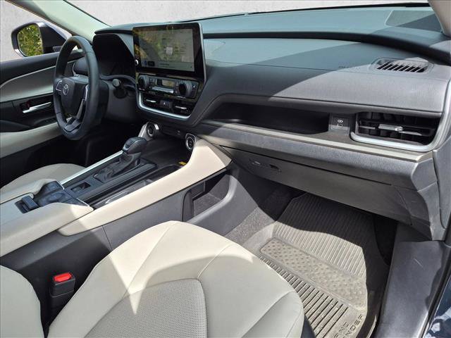 Used 2024 Toyota Grand Highlander AWD image 19