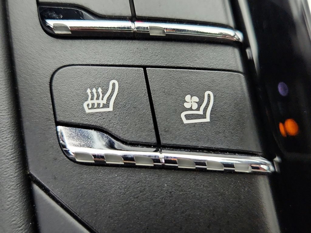 Used 2016 Porsche Cayenne GTS AWD/4WD image 16
