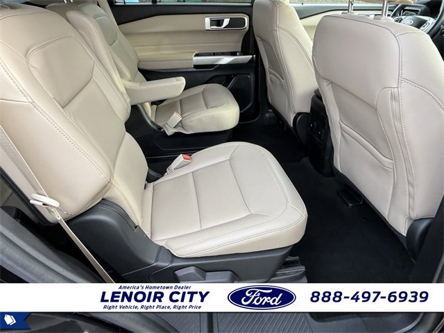 Used 2022 Ford Explorer XLT w/ Equipment Group 202A image 17