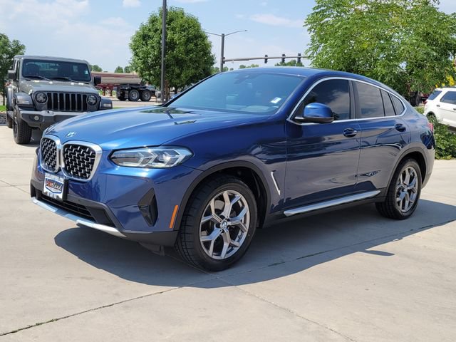 Used 2022 BMW X4 xDrive30i w/ Premium Package AWD/4WD image 4