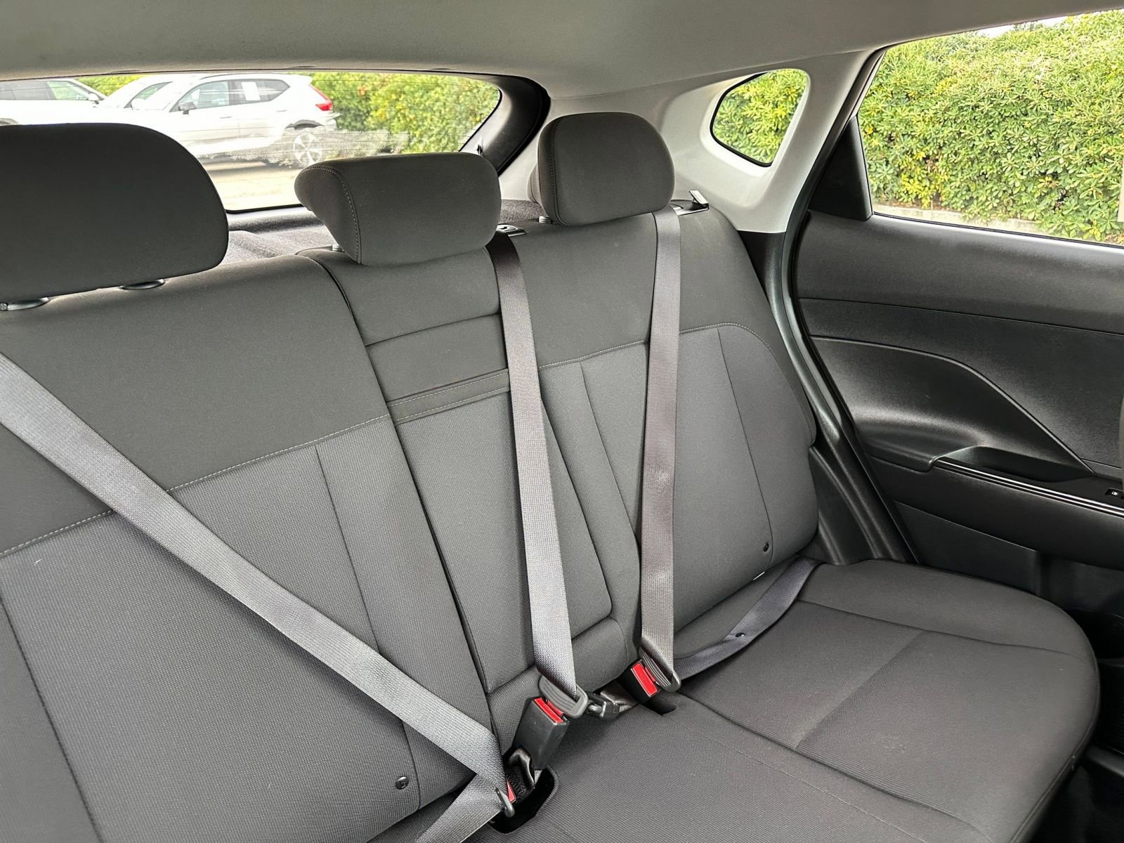 Used 2025 Hyundai Kona SEL image 37