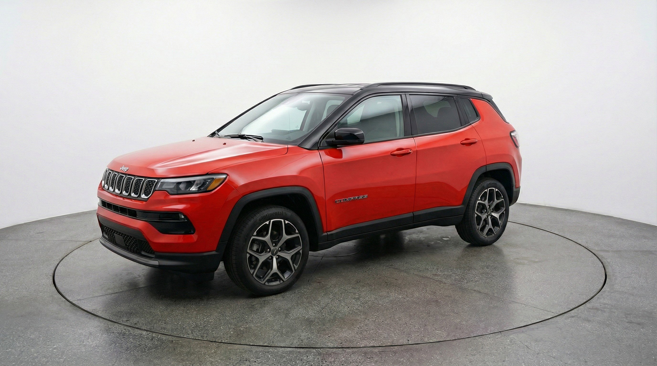 Used 2025 Jeep Compass Limited AWD/4WD image 3
