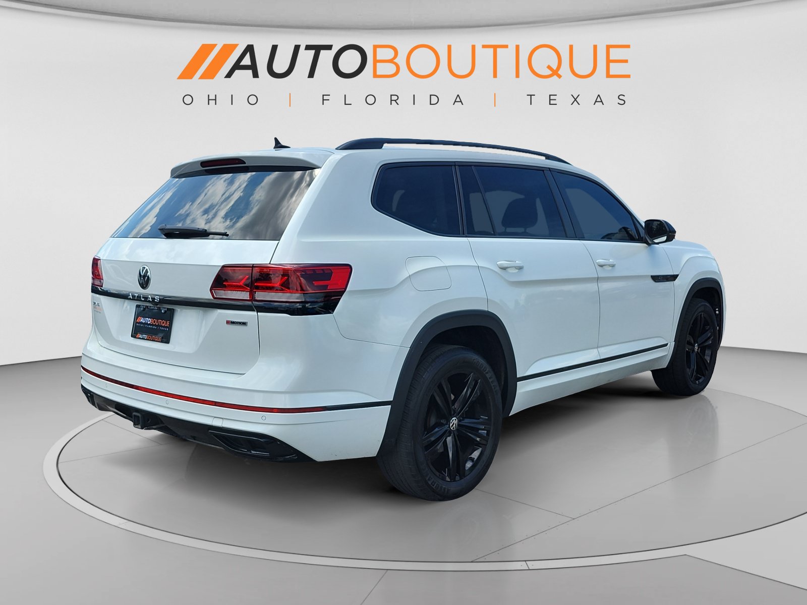 Used 2022 Volkswagen Atlas SEL R-Line AWD/4WD image 5
