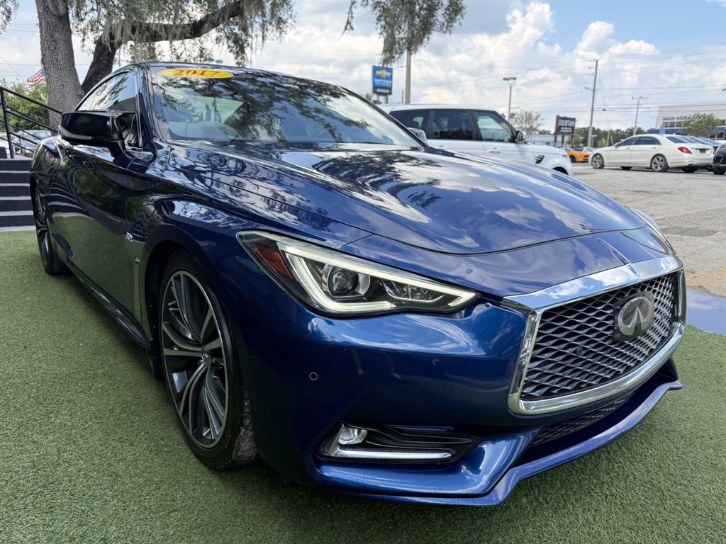 Used 2017 INFINITI Q60 3.0t w/ Premium Plus Package 3.0T RWD image 3