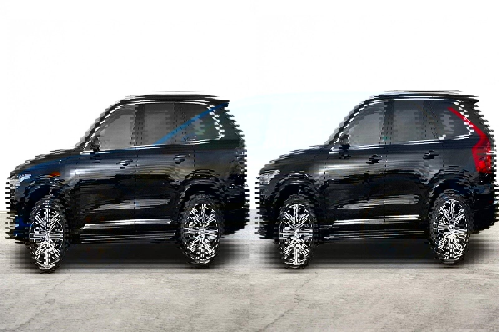 Certified 2025 Volvo XC90 B6 Plus w/ Protection Package Premier AWD/4WD image 6