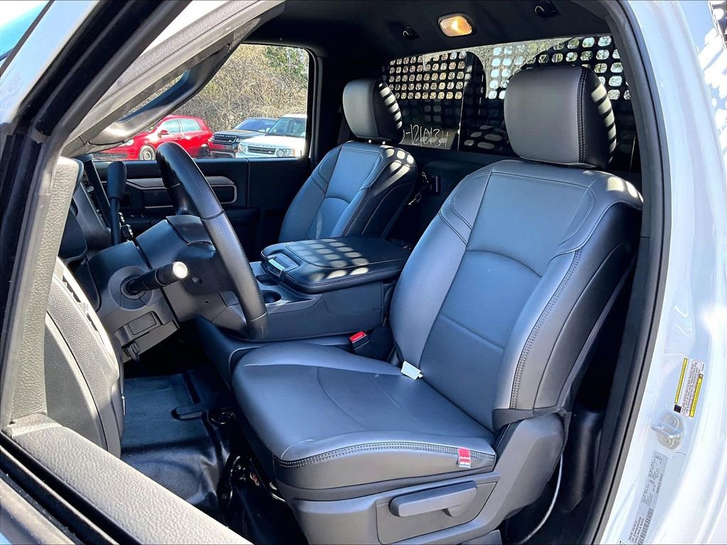 Used 2024 RAM 5500 Tradesman image 21