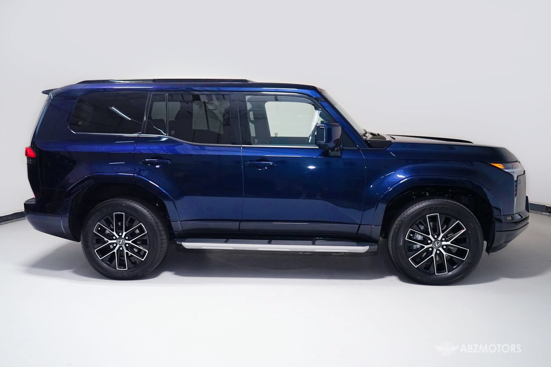 Used 2026 Lexus GX 550 AWD/4WD image 3