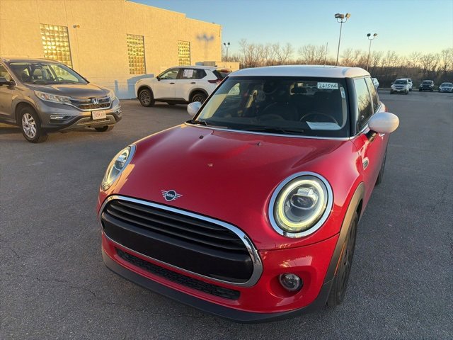 Used 2021 MINI Cooper 4-Door Hardtop w/ Storage Package image 5